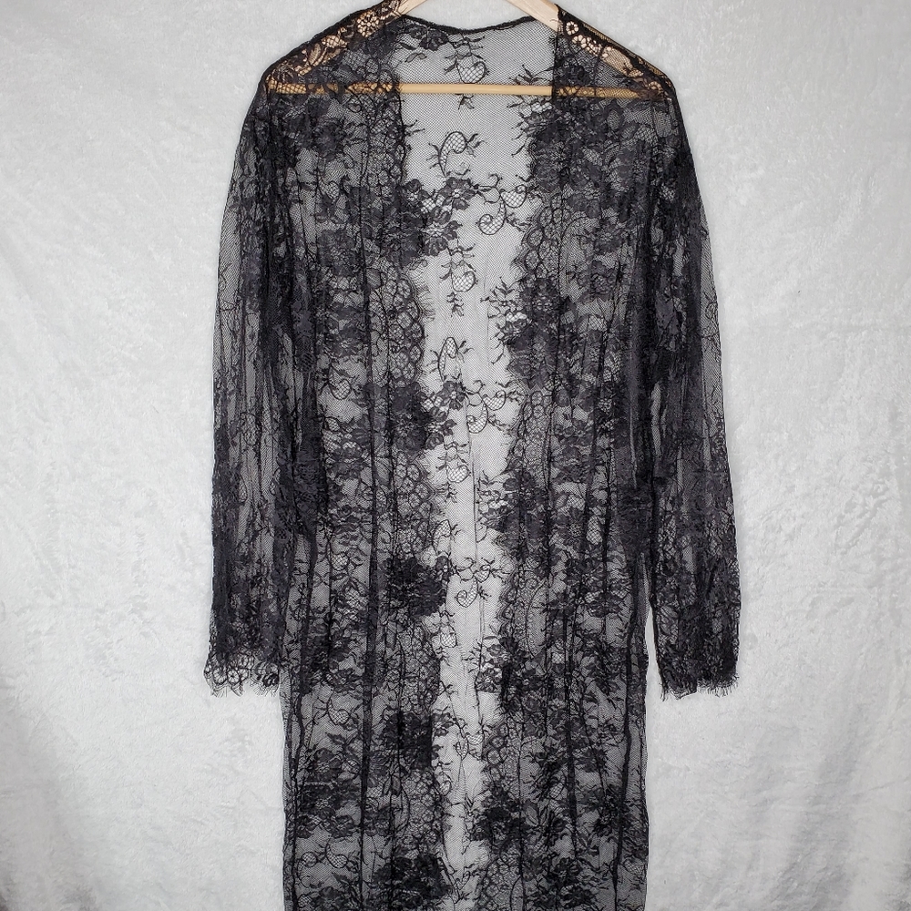 Elegant Black Lace Swim‎ Cover-Up - Picture 10 of 16